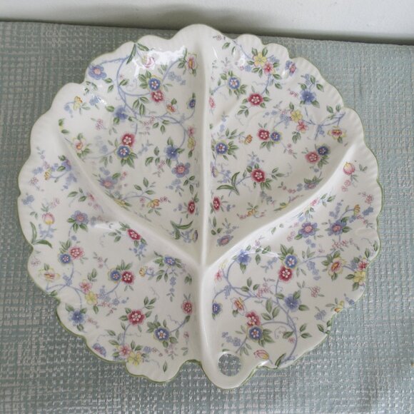 VTG New Andrea by Sadek, CORONA Anti Pasti Tray, Dish Floral Embossed Scalloped - Picture 1 of 10
